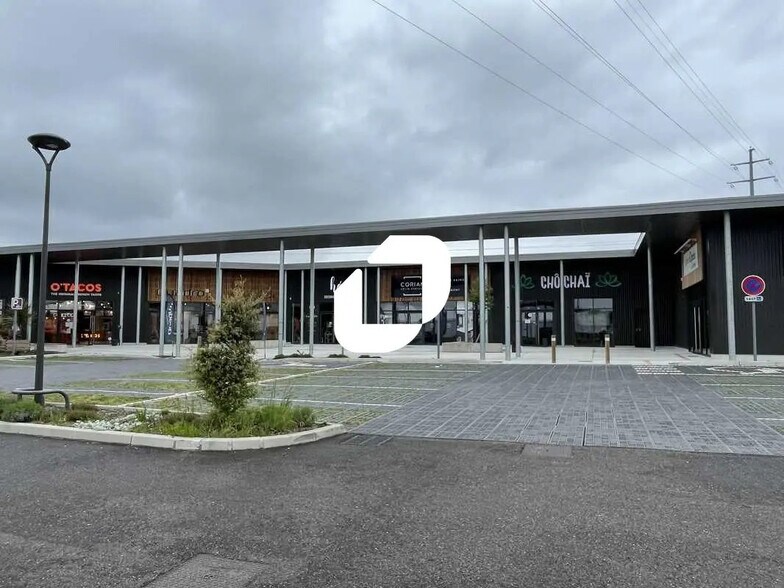 Retail in Biganos for lease - Building Photo - Image 2 of 6