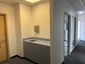 1011 SW Klickitat Way, Seattle, WA for lease Interior Photo- Image 2 of 2