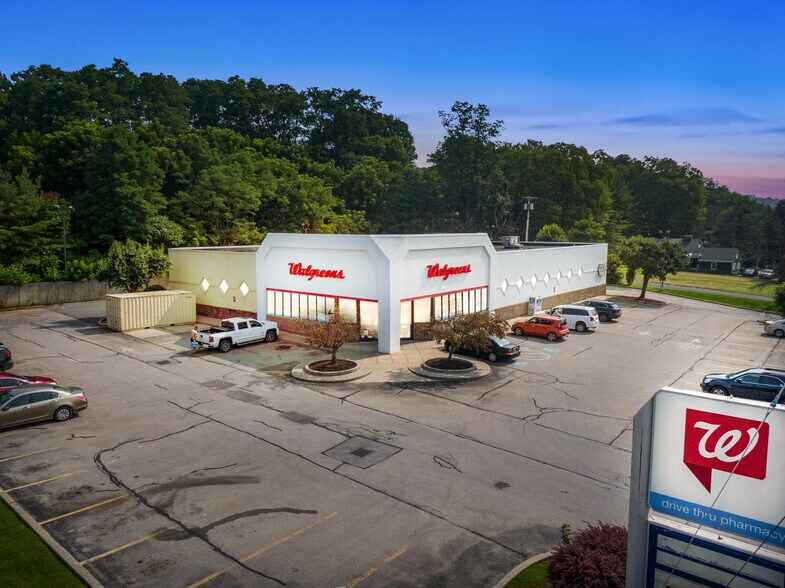 911 E Grand St, Palatine Bridge, NY 13428