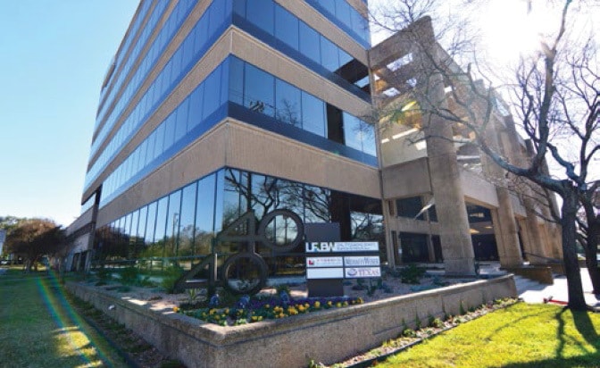 4040 Broadway St, San Antonio, TX for lease - Building Photo - Image 3 of 8