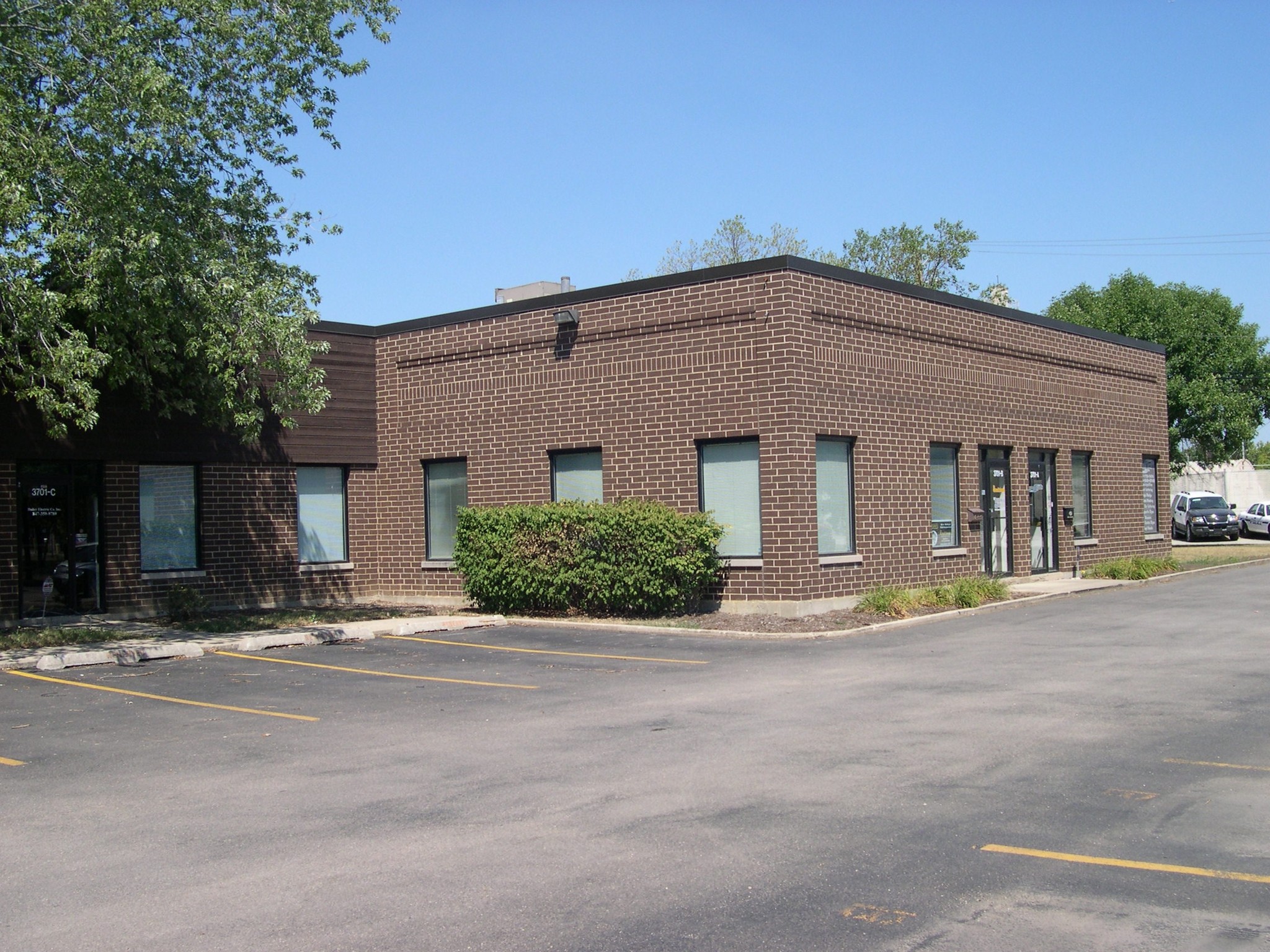 3701 Berdnick St, Rolling Meadows, IL for sale Primary Photo- Image 1 of 1