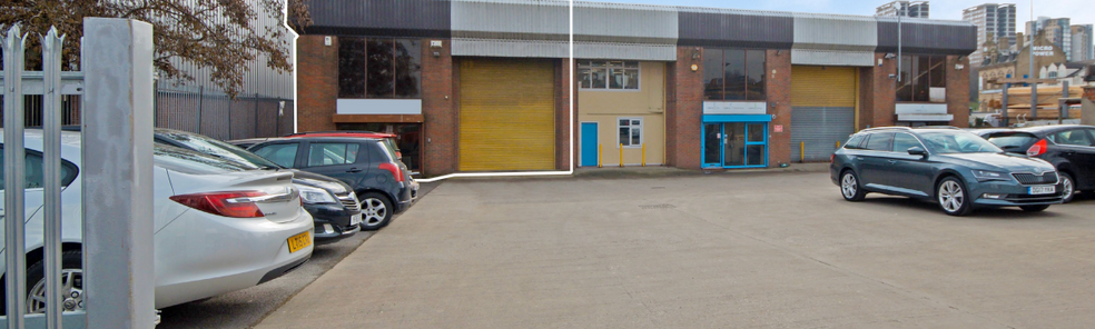 Unit D1, Leeds for lease - Primary Photo - Image 1 of 1