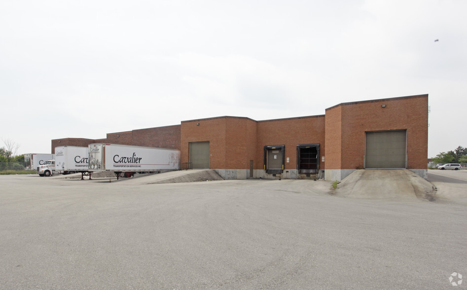 6885-6895 Menway Ct, Mississauga, ON for lease - Building Photo - Image 2 of 3