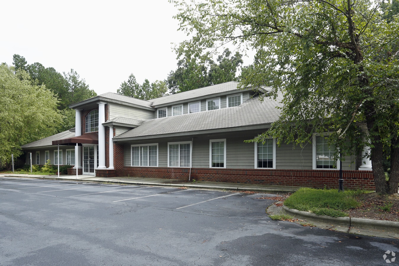 8020 Creedmoor Rd, Raleigh, NC 27613