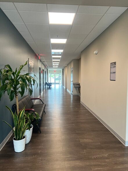 1715 Resurgence Dr, Watkinsville, GA for lease - Lobby - Image 3 of 6