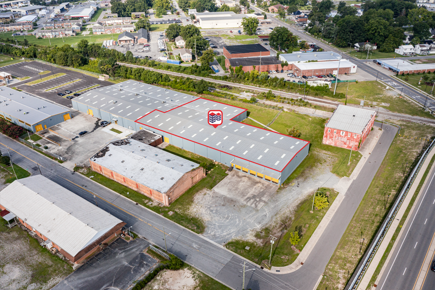 1104 Clark St, Greenville, NC for lease - Building Photo - Image 1 of 4