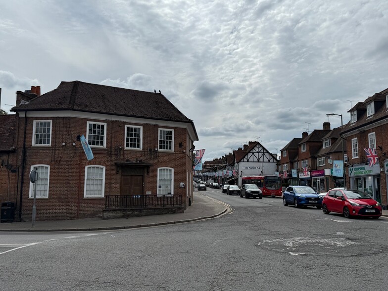 32 High St, Gerrards Cross for lease - Building Photo - Image 3 of 6