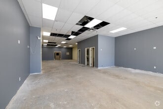 3405-3479 Boul de la Côte-Vertu, Montréal, QC for lease Interior Photo- Image 2 of 6