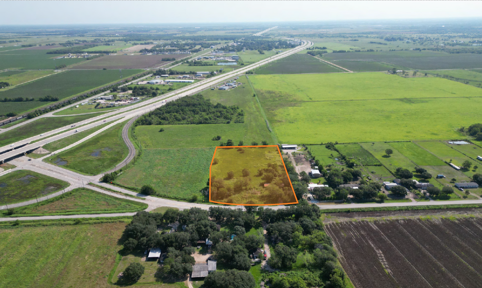 421 FM 360 Road, Beasley, TX for sale - Primary Photo - Image 1 of 5