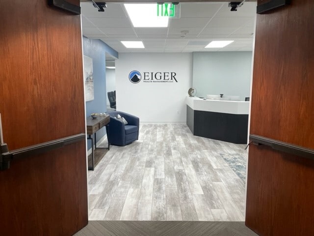 16855 W Bernardo Dr, San Diego, CA for lease - Building Photo - Image 1 of 9