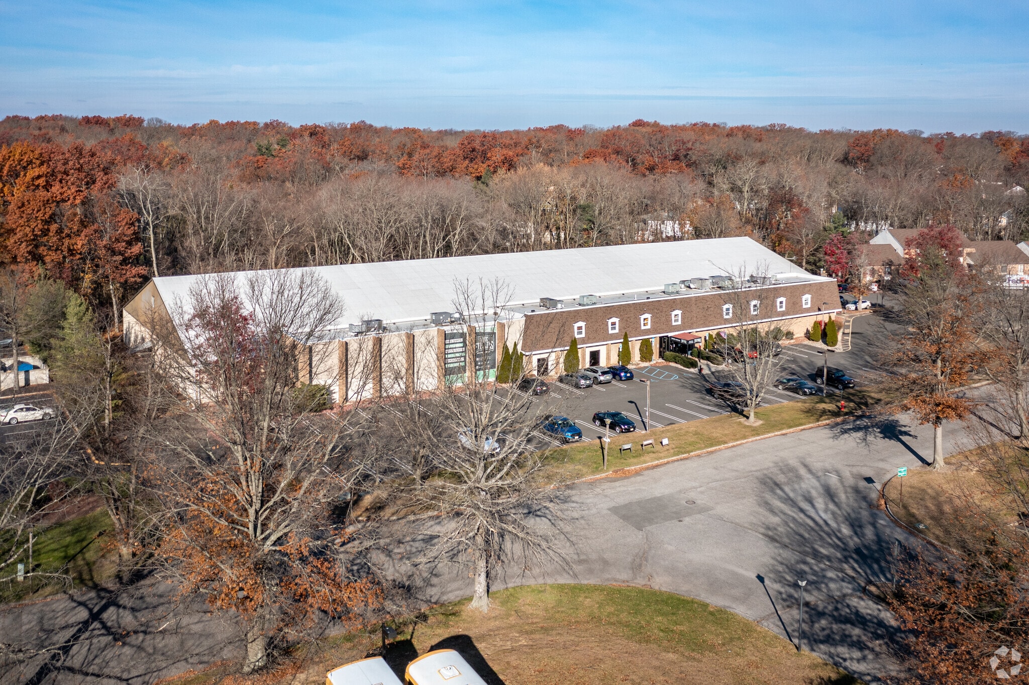 8 Cornwall Ct, East Brunswick, NJ for lease Primary Photo- Image 1 of 25