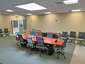 300 Constitution Ave, Portsmouth, NH for lease Building Photo- Image 2 of 3