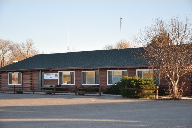 28229 Cow Creek Rd, Pierre, SD for sale Primary Photo- Image 1 of 1