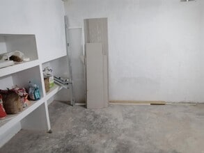 Retail in Esplugues de Llobregat, Barcelona for lease Interior Photo- Image 2 of 5
