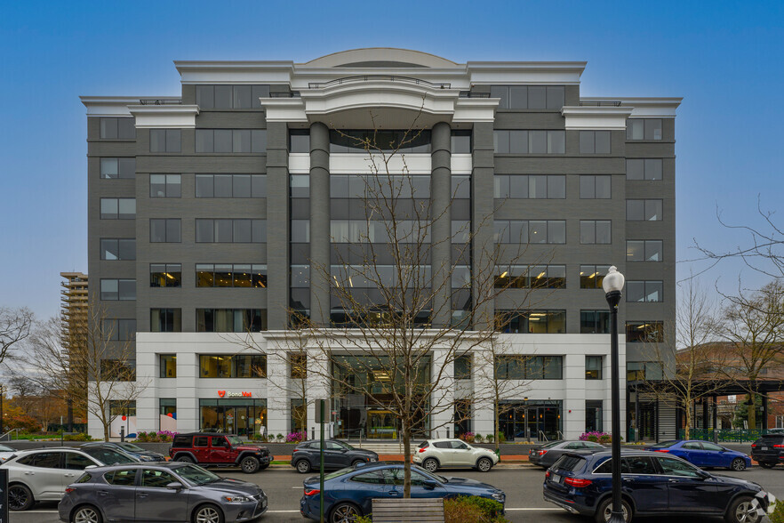 500 Montgomery St, Alexandria, VA for lease - Building Photo - Image 2 of 3