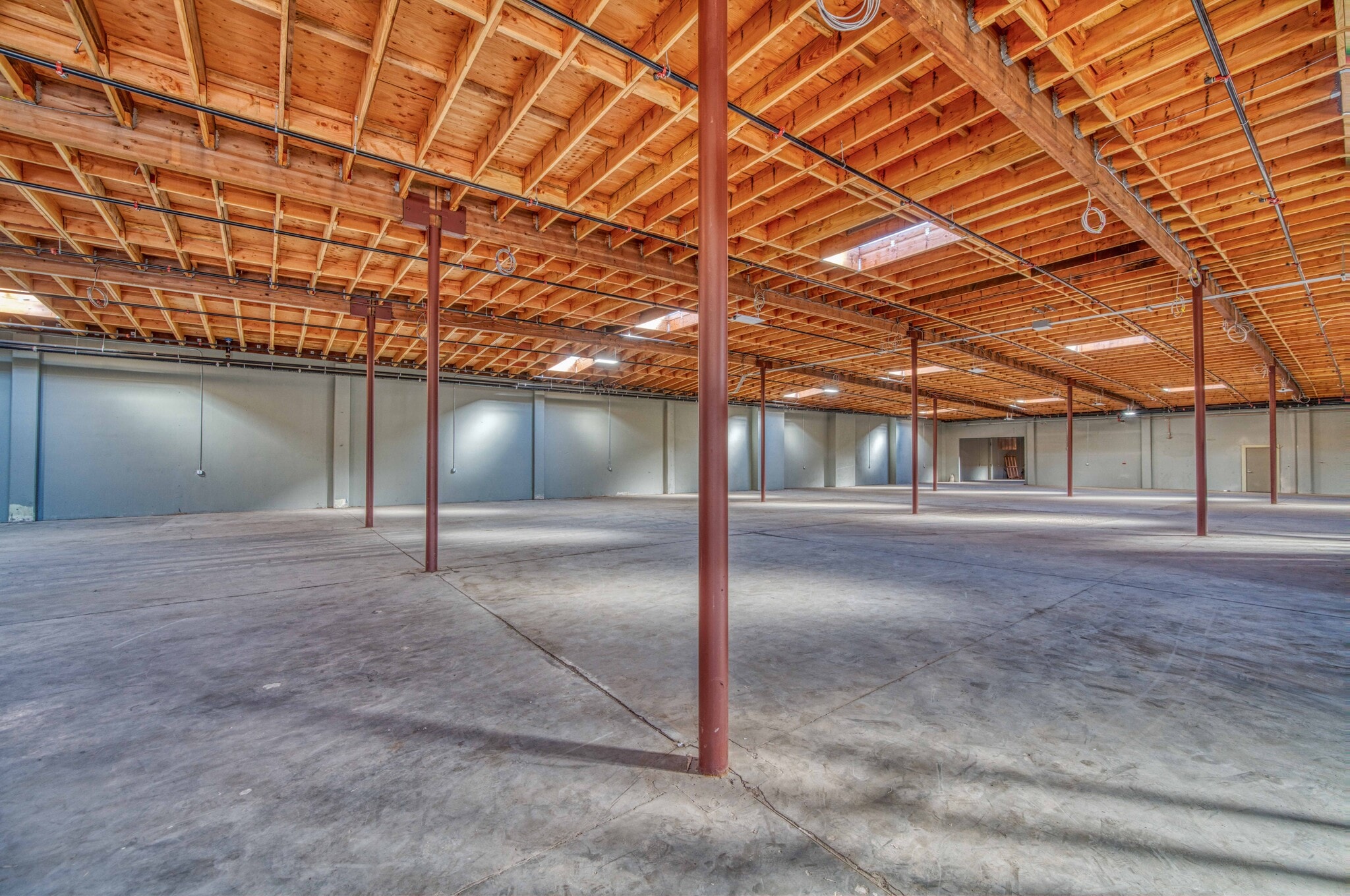 131 Beacon St, South San Francisco, CA for lease Building Photo- Image 1 of 16