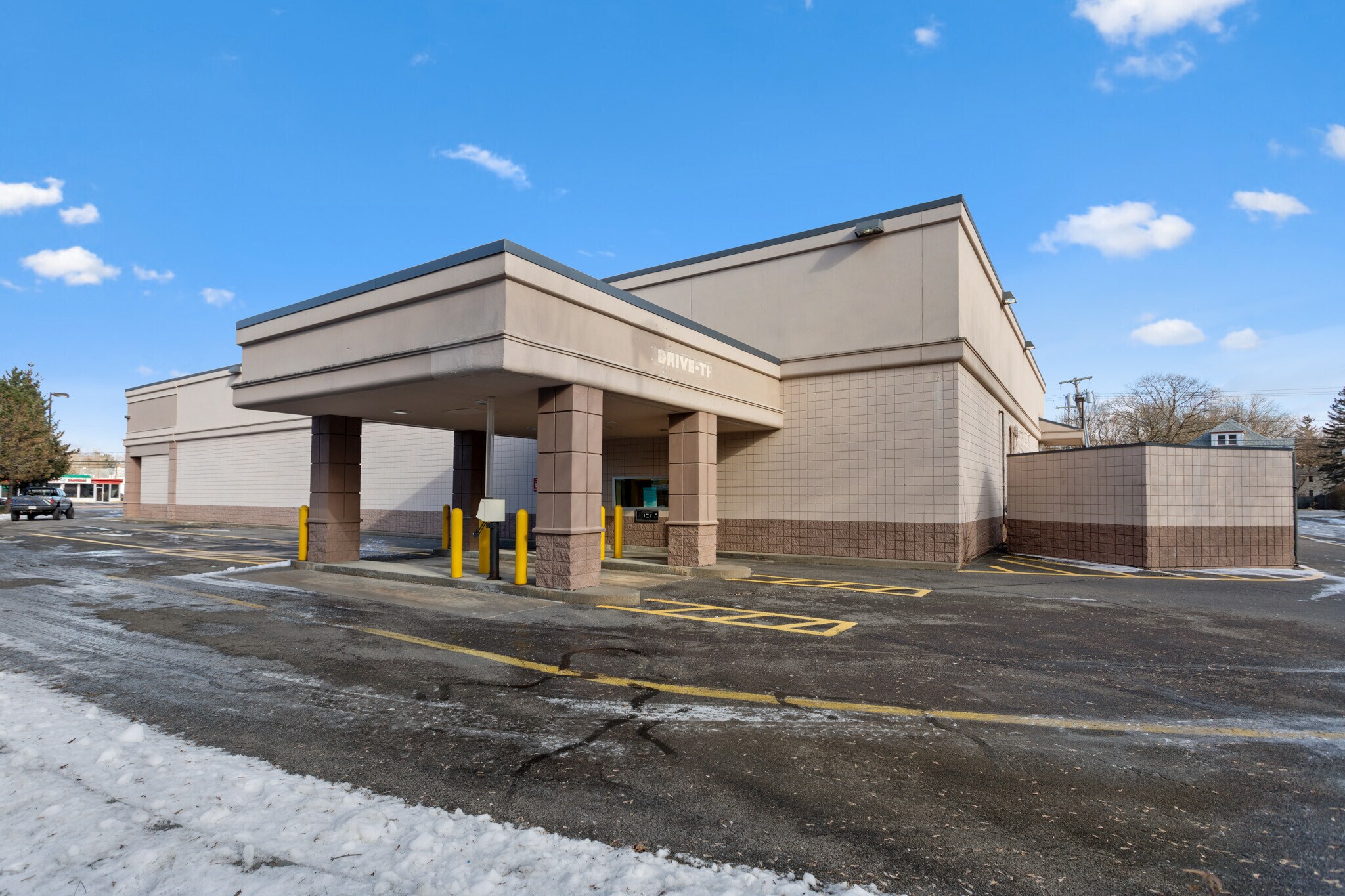 401 W Seneca Turnpike, Syracuse, NY 13207 Walgreens