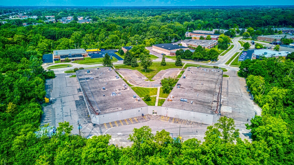 20978-21084 Bridge St, Southfield, MI for lease - Building Photo - Image 2 of 5