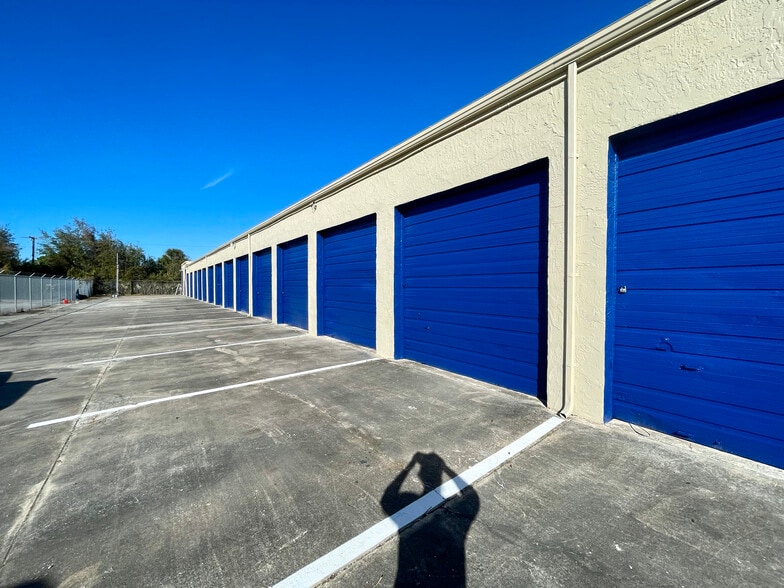 2894 Dusa Dr, Melbourne, FL for lease - Building Photo - Image 2 of 6