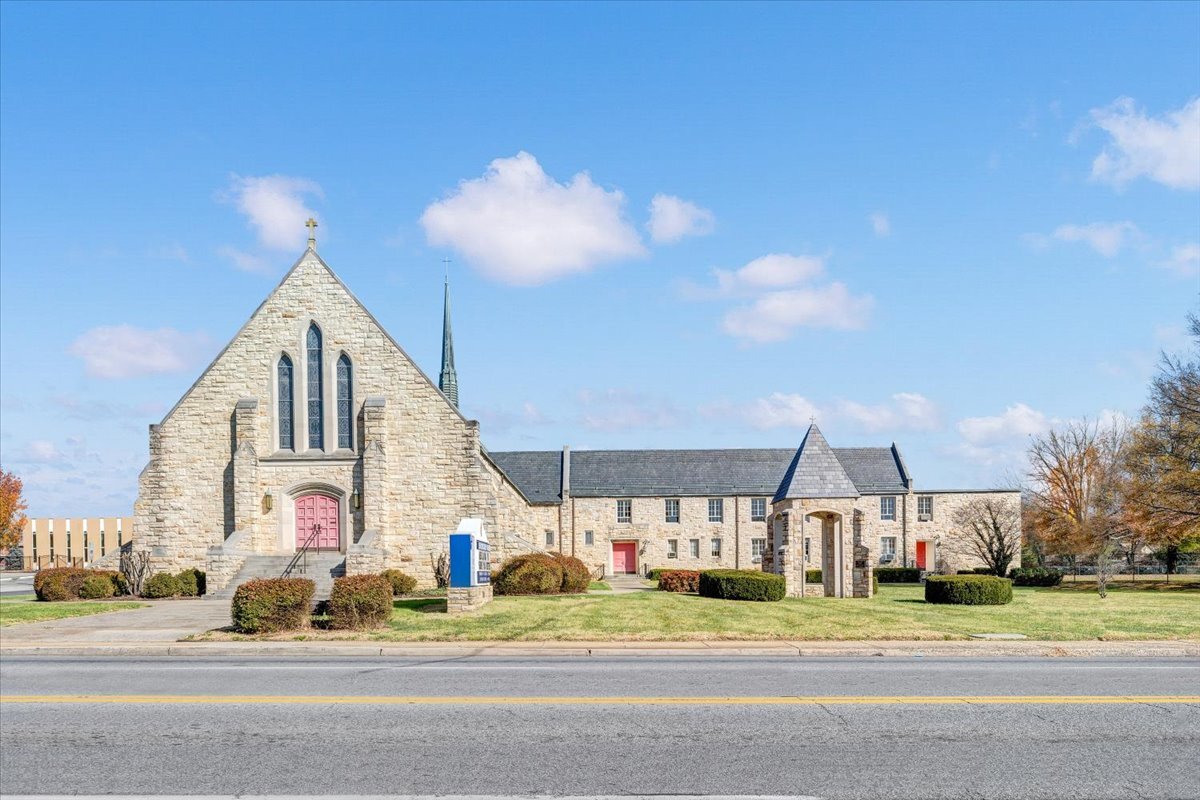 3333 Williamson Rd NW, Roanoke, VA for sale Primary Photo- Image 1 of 1