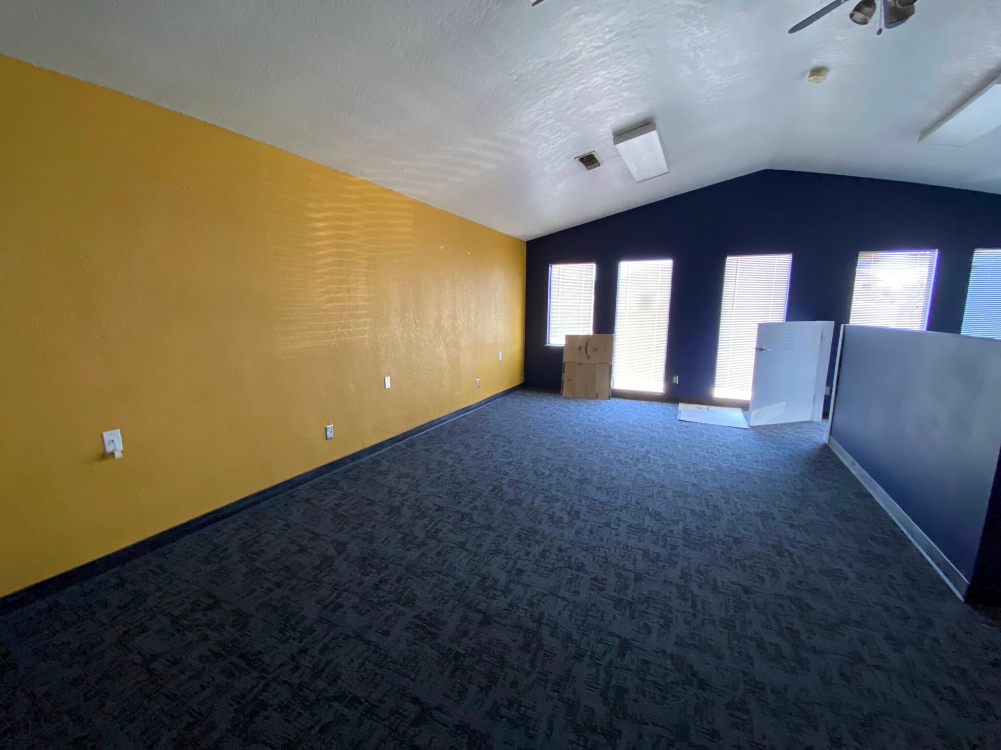 364 Main St, Manteca, CA for lease Building Photo- Image 1 of 5