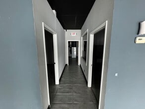 1675 Forum Pl, West Palm Beach, FL for lease Interior Photo- Image 2 of 6