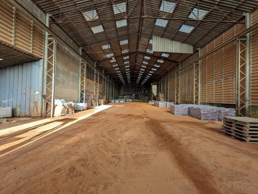 Vente Entrepôt 3 100 m² - Photo 1