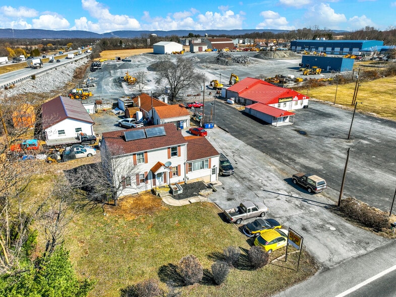 1836 W Trindle Rd, Carlisle, PA for sale - Primary Photo - Image 2 of 9