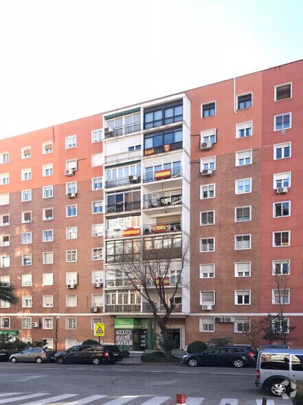 Plaza Basilea, 4, Madrid, Madrid for sale - Primary Photo - Image 1 of 1