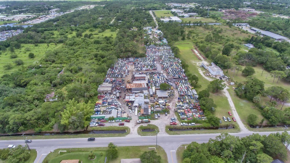 4895-4905 45th St, Vero Beach, FL for sale - Building Photo - Image 1 of 1