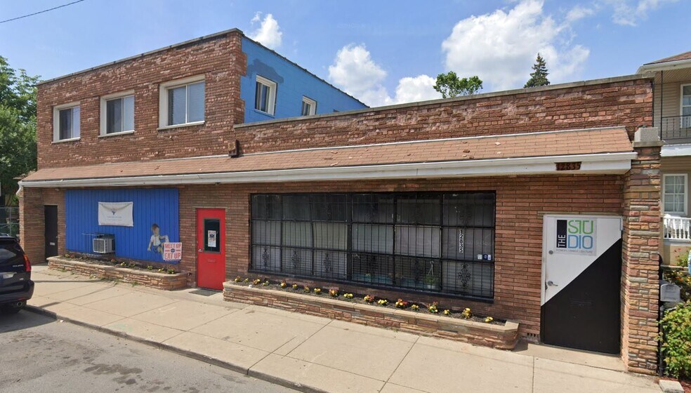 12835 Conant St, Hamtramck, MI 48212