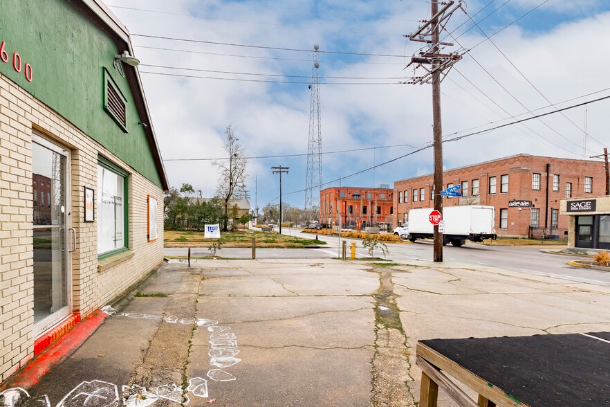1600 Government St, Baton Rouge, LA for lease - Building Photo - Image 3 of 23