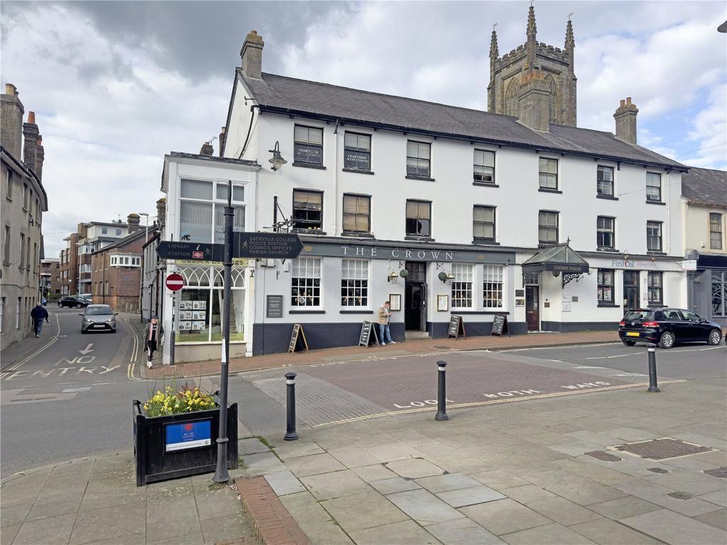 High St, East Grinstead for lease Building Photo- Image 1 of 3