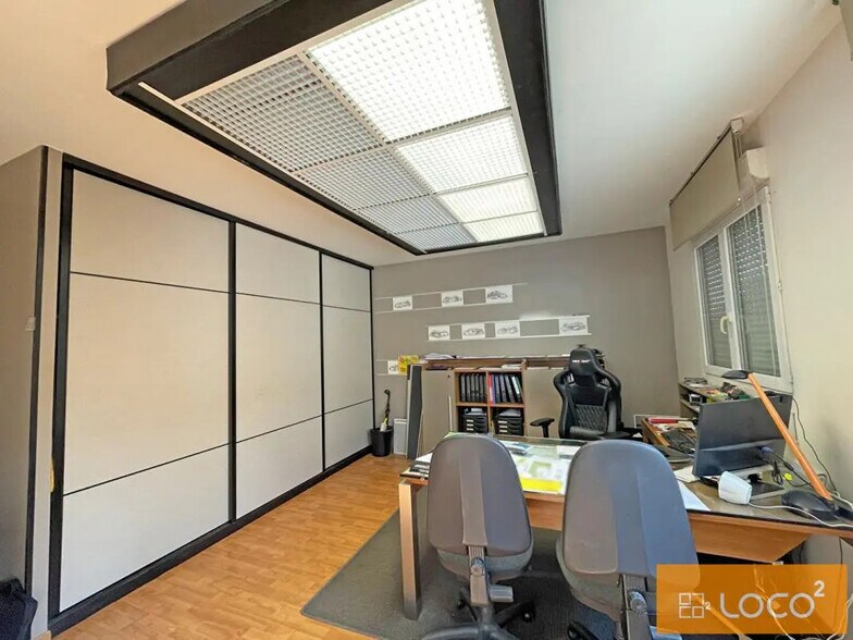 16 Bis Avenue De Fronton, Saint-Alban for lease - Interior Photo - Image 2 of 5