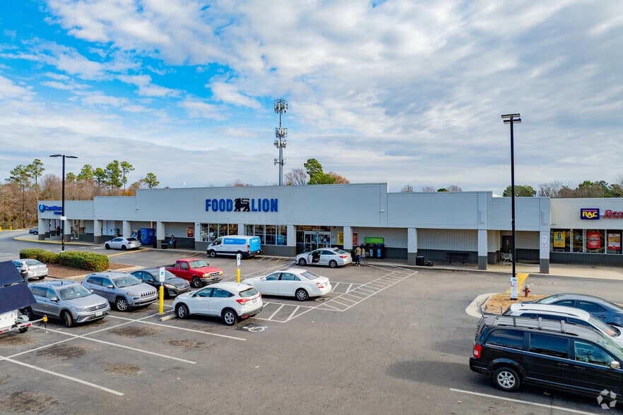 1100 N Raleigh Blvd, Raleigh, NC for lease - Primary Photo - Image 3 of 4