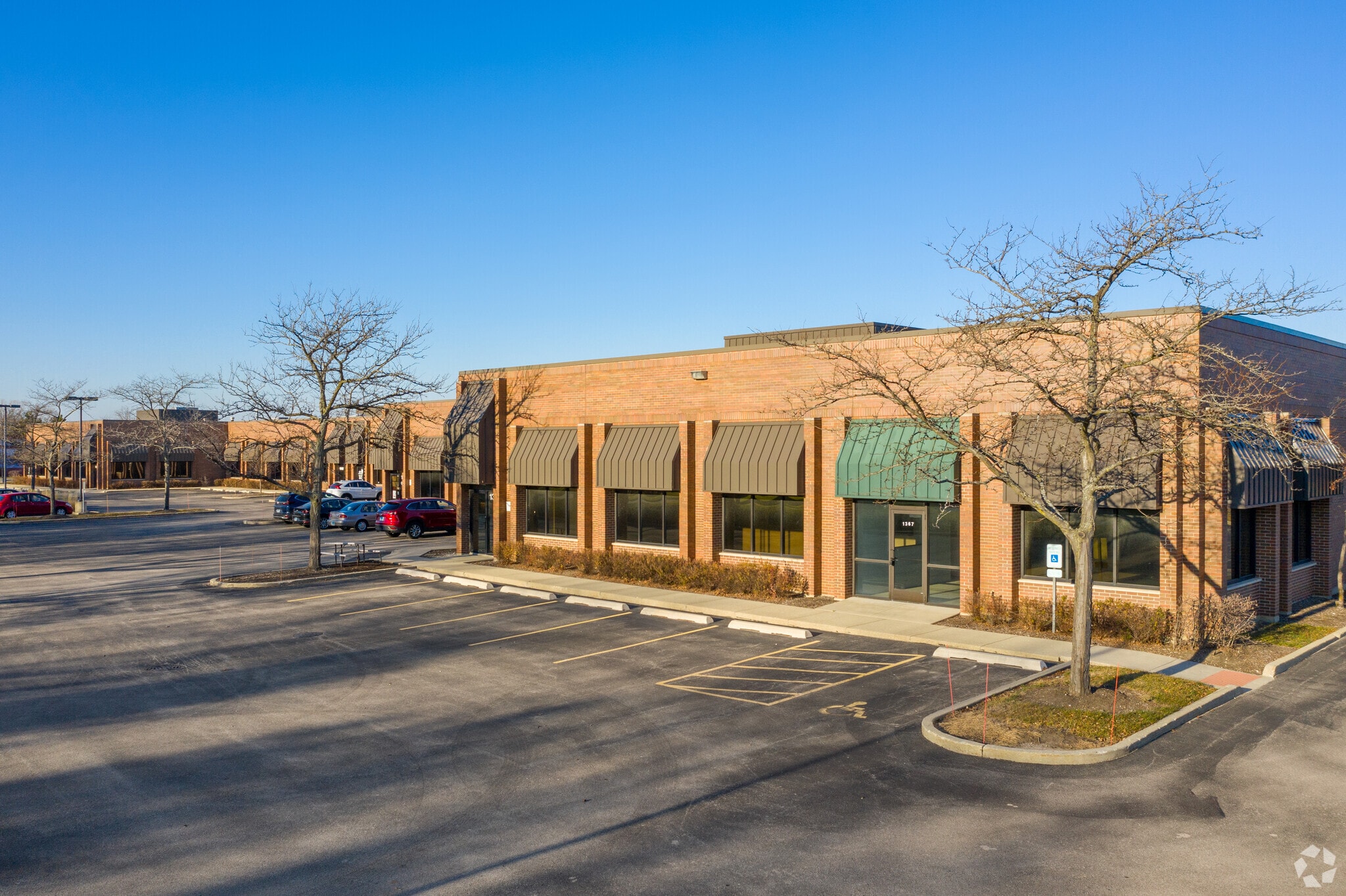 1367-1407 N Barclay Blvd, Buffalo Grove, IL for lease Building Photo- Image 1 of 7