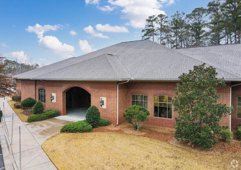 110 Oak Hill Blvd, Newnan, GA for sale - Primary Photo - Image 1 of 1