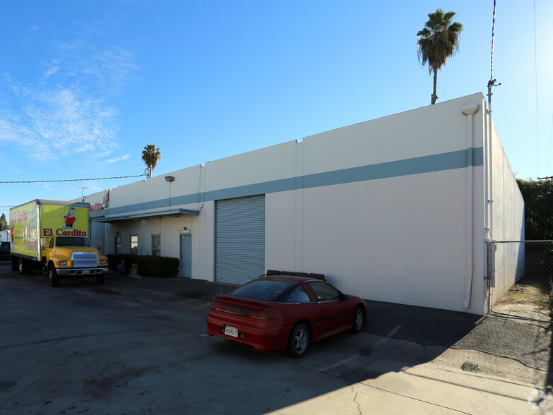 11748 Washington Blvd, Santa Fe Springs, CA for lease - Building Photo - Image 2 of 2