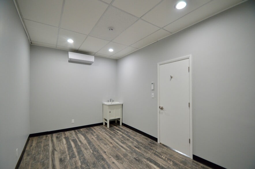 18 Main St, Millburn, NJ for lease - Interior Photo - Image 3 of 8