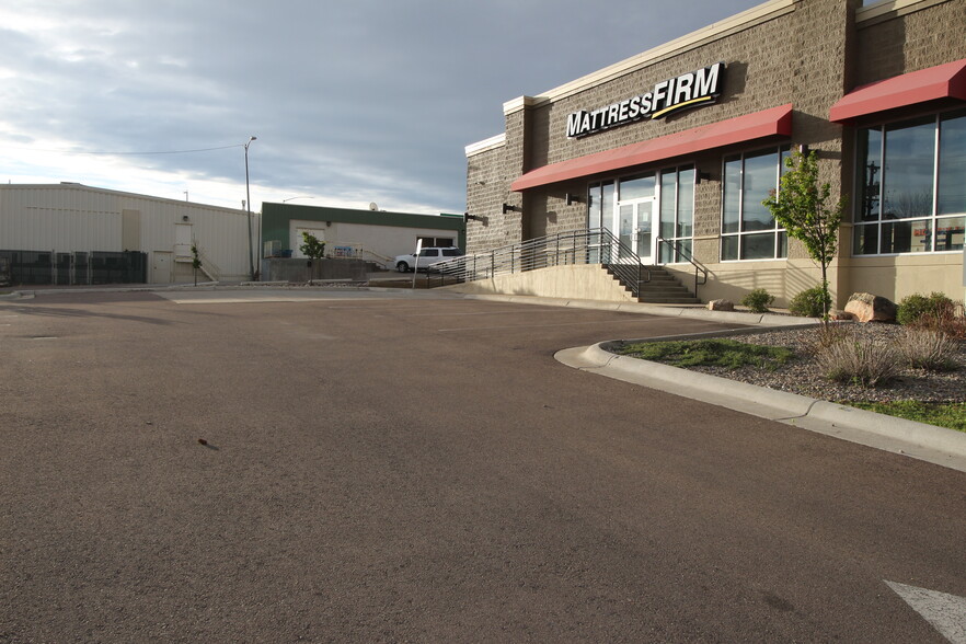 1001 10th Ave S, Great Falls, MT for lease - Building Photo - Image 2 of 13