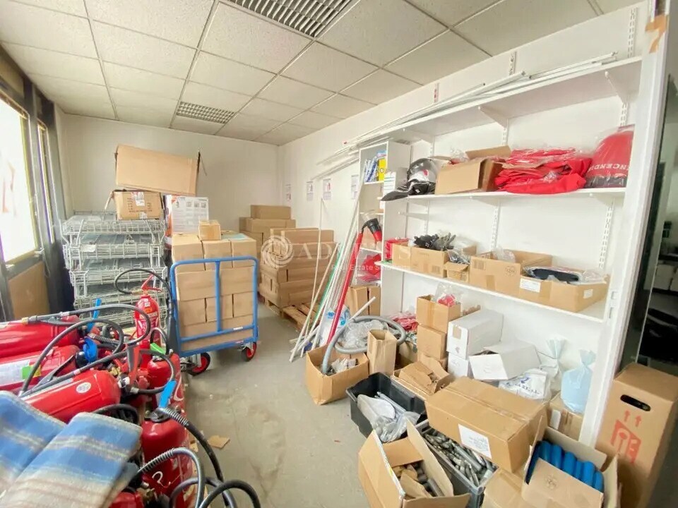 Office in Croissy-Beaubourg for sale Building Photo- Image 1 of 5