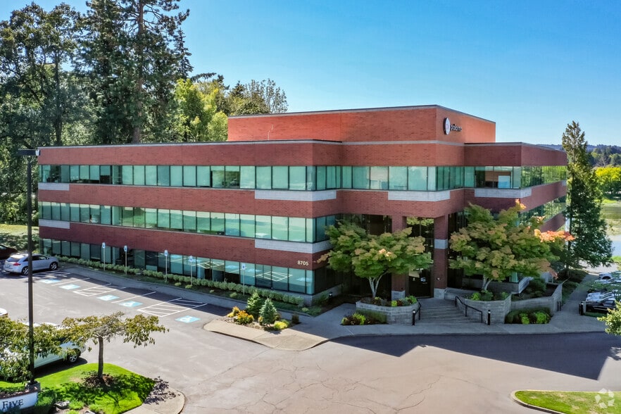 8705 SW Nimbus Ave, Beaverton, OR for lease - Primary Photo - Image 1 of 4