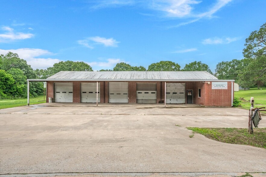 805 W Frank St, Grand Saline, TX for sale - Building Photo - Image 1 of 9