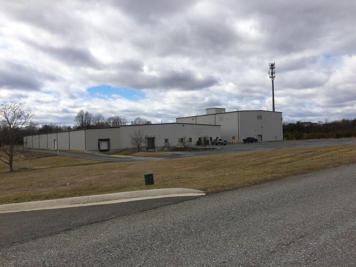 1191 Venture Dr, Forest, VA 24551