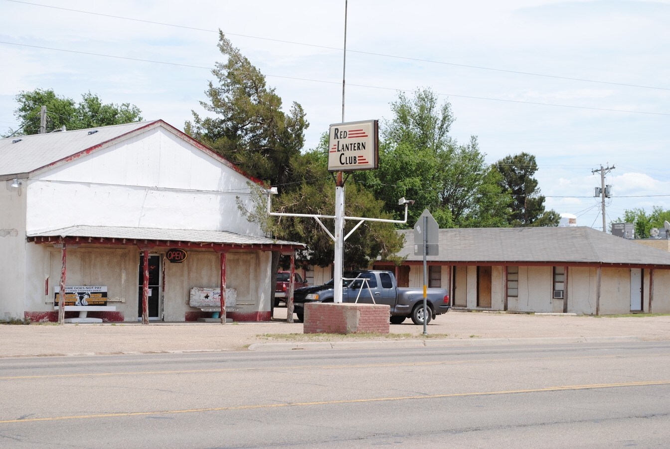 218220 N Dumas Ave, Dumas, TX 79029