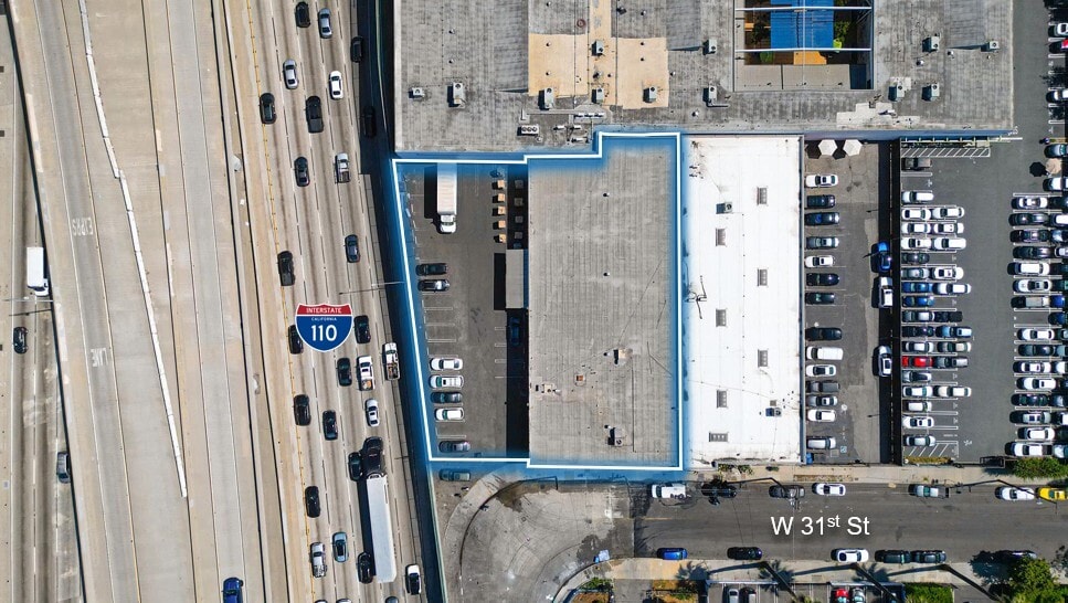 341 W 31st St, Los Angeles, CA for lease - Building Photo - Image 2 of 7