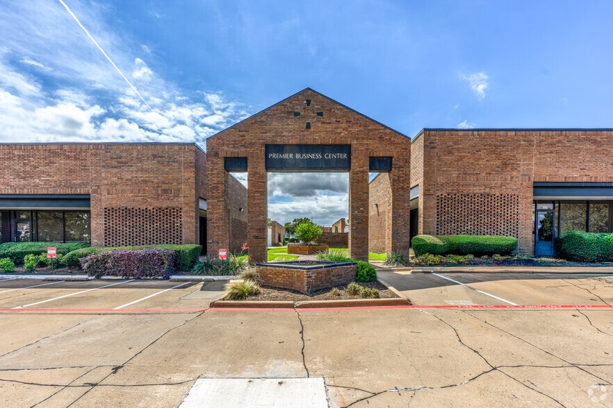 3150 Premier Dr, Irving, TX for lease - Building Photo - Image 1 of 15