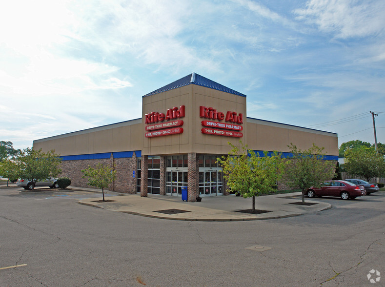 1320 E Stroop Rd, Kettering, OH for lease - Building Photo - Image 1 of 12