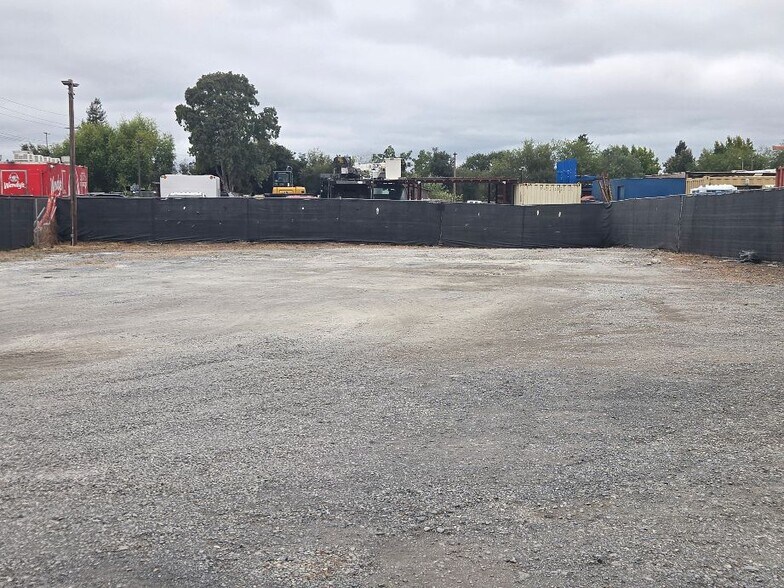 4040 Santa Rosa Ave, Santa Rosa, CA for lease - Building Photo - Image 3 of 12