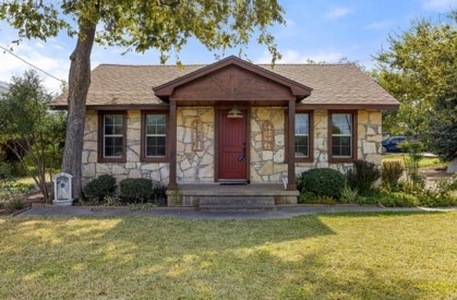 1507 W Pearl St, Granbury, TX for sale Primary Photo- Image 1 of 2